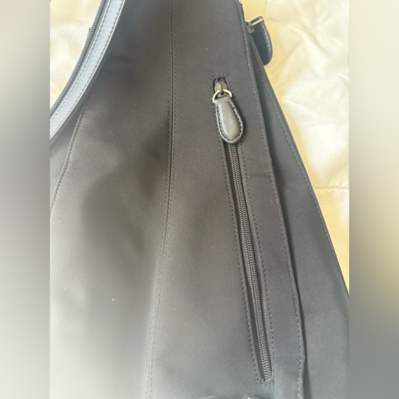 HOBO Black Sling Bag - Picture 5 of 8